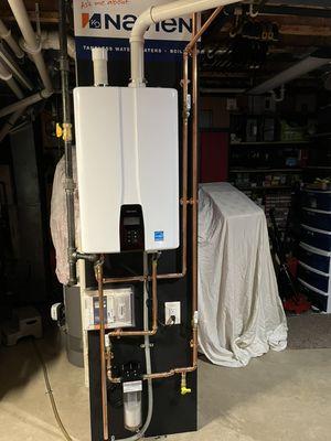 New high efficiency gas tankless hot water heater install in Milwaukee