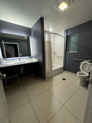 Bathroom (accessible)