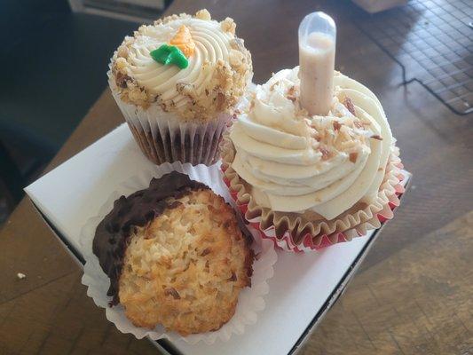 Coconut Macaroon, Carrot Cake Cupcake, and Cojita cupcake