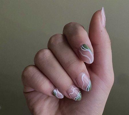 Short acrylic nails with design