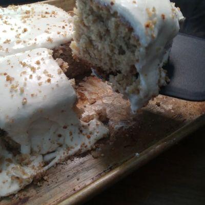 Hummingbird cake