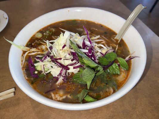 Bon Boa Hue (Spicy Noodle Soup)