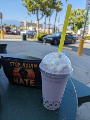 Taro smoothie with boba. Amazing!