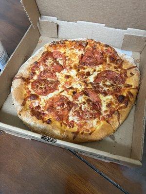 Lunch portion pepperoni pizza with extra cheese