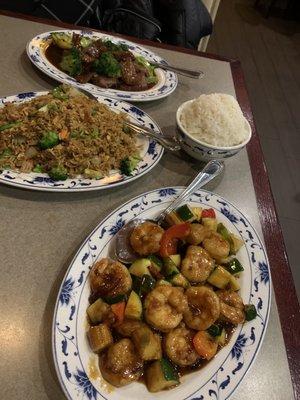 Shrimp with vegetables Beef with Broccoli Shrimp Fried Rice