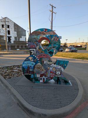 Ampersand Sculpture, Joplin