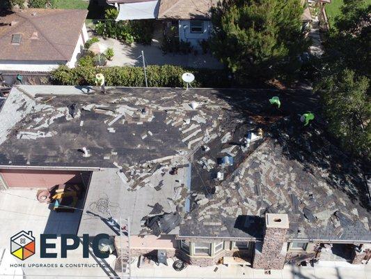 Before and after! In this project we used the Mountainside by Owens Corning. The new roof made the house look fresh and made it more energy