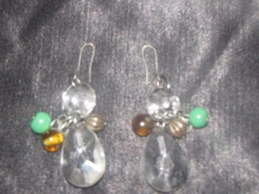 Earrings-Crystal with multi-colored glassbeads