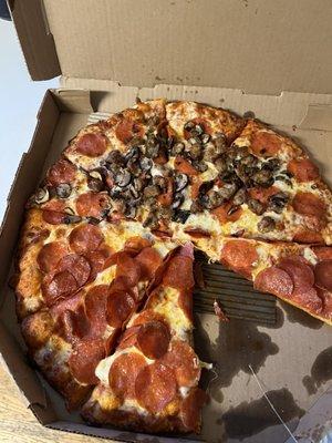 I ordered1/2 pepperoni and 1/2 sausage and mushroom.