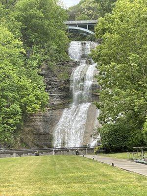 The Falls from the "parking lot."