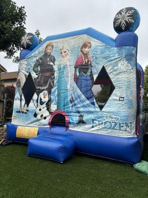 Frozen 5-in-1 bounce house