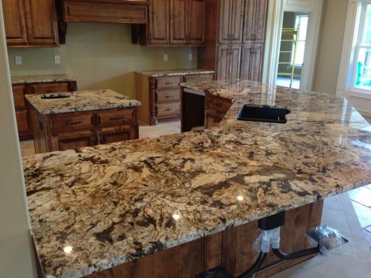 Crema Delicatus Granite