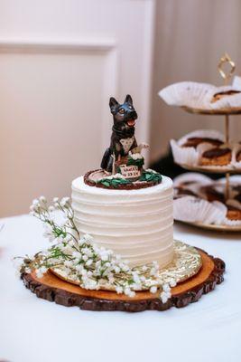 Our sleek & simple wedding cake