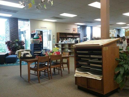 Makerspace, a small table for wee ones to create some art or craft.