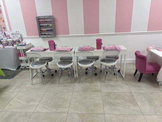 Manicure station