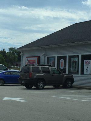 Dunkin Donuts of Hooksett -- 6 Bell Avenue, Junction of Hooksett Road & West Alice Avenue, Hooksett        Exterior