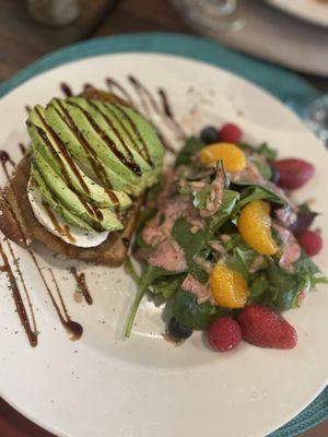 Avocado caprese toast