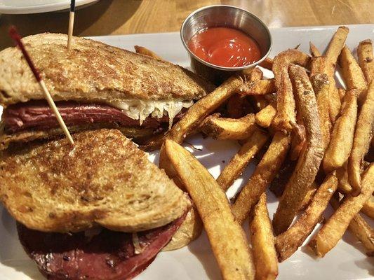 Rueben and fries