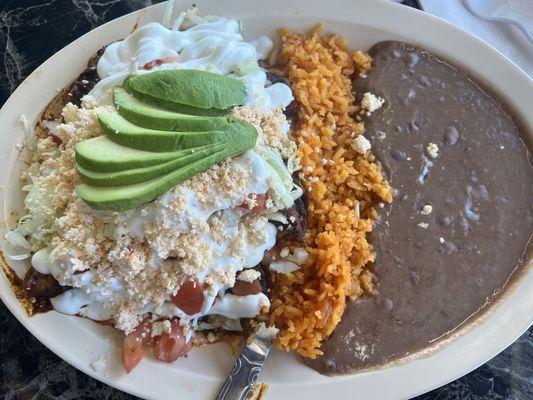 Cheese enchiladas with mole sauce