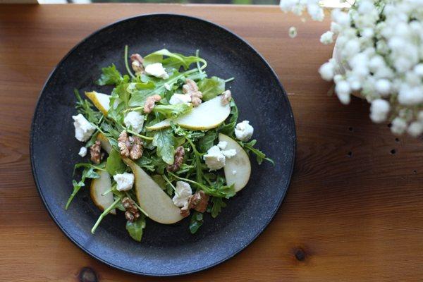 goat and pear cheese salad