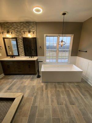 Modern master bathroom tub