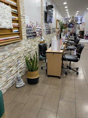 Clean and safe place to get all your beauty services done.