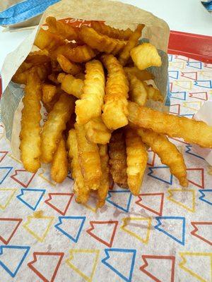 First impression was perfectly crunchy fries. First bite was OLD fryer oil and a bad taste.