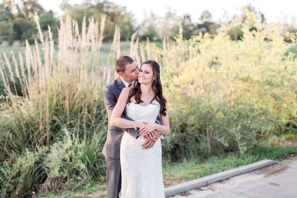 Gorgeous landscaping for photos at this Ventura County wedding venue.