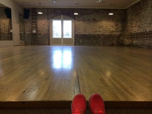 Beautiful big space! Lots of room to dance!