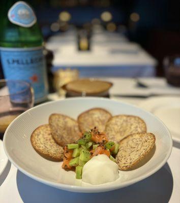 Tartare de Saumon: Salmon crudo, lemon, taro ($21)