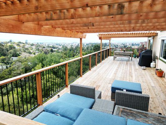 Deck in Oakland. Perfect for holiday parties and all celebratory parties.