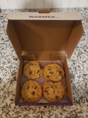 Insomnia Cookies