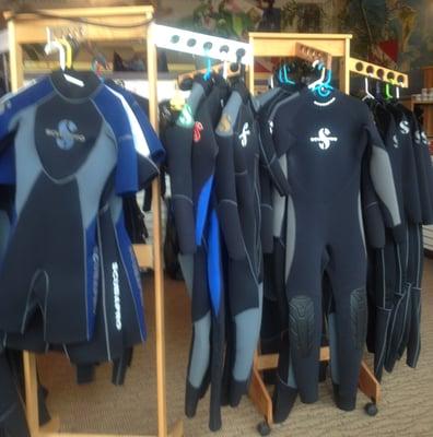 Scuba diving equipment