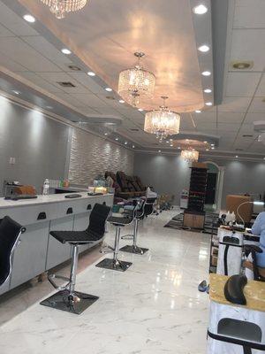 The place is so elegant! Makes you feel so comfortable and relaxed while being pampered!