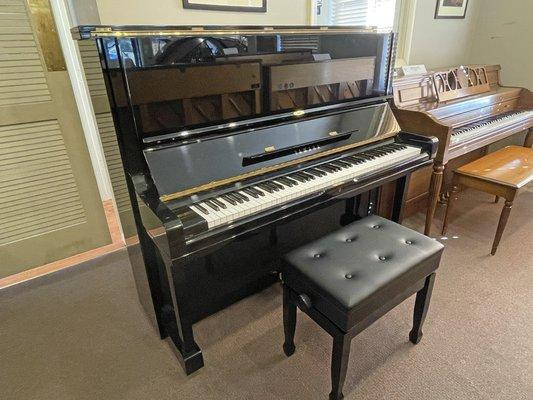 Yamaha U3
 52" Studio | Upright