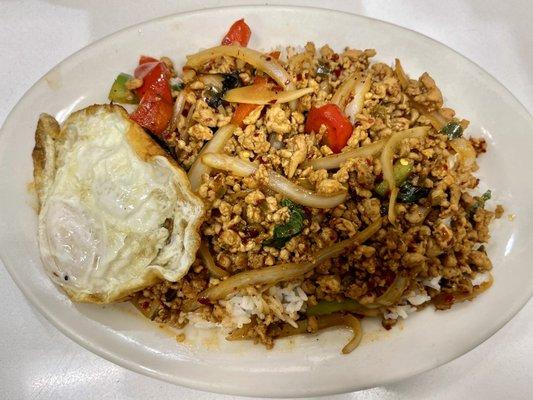 Rice bowl Thai national minced chicken fresh chili,garlic and Thai basil over rice + Fried egg