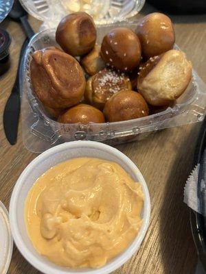 Pretzel bites