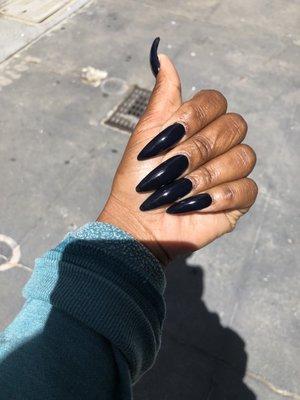 Full set. All Black. Almond. By Mai.