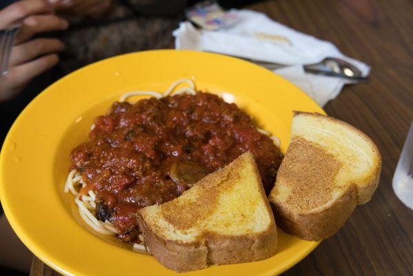 spaghetti with meat sauce