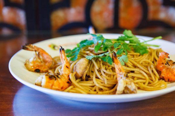 Garlic Noodles with Giant Shrimp - a must have!