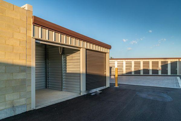 Indoor storage units near Karcher Mall