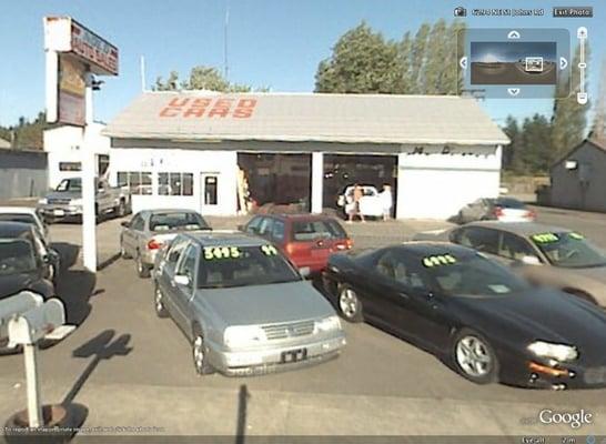 Not great photo, but Reno's Auto Glass is basically on the left side of the building. From Google Earth Street View