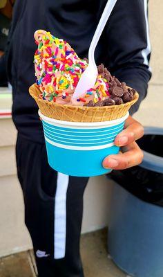 6'4'2021 Waffle Cone w 2 Toppings (You can get up to 3)