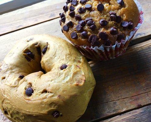 Pumpkin chocolate chip bagel and muffin.