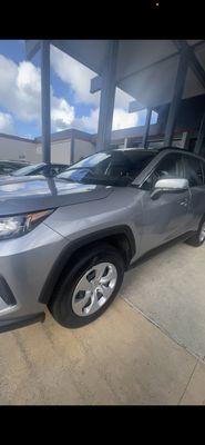 21 Toyota RAV4 LE