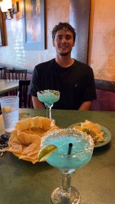 Luke, margarita, Side Queso, gauacemole.