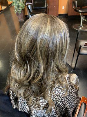 Natural roots with balayage