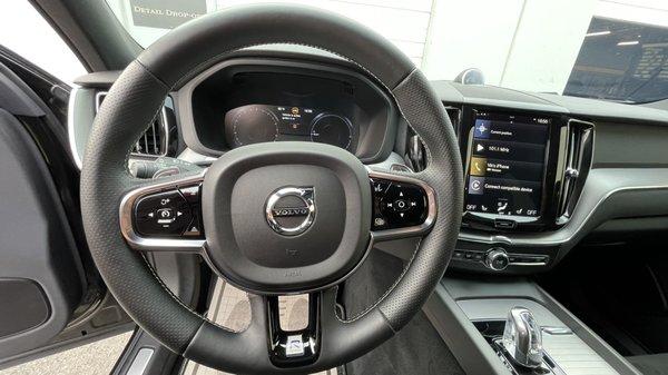 Black Volvo XC60 T8 Interior Cockpit