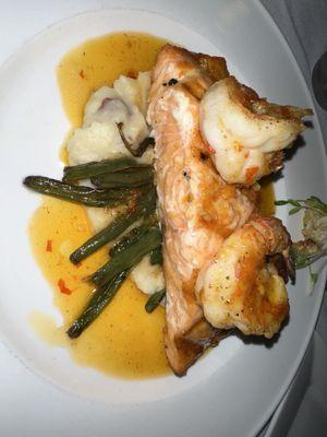 Thai salmon and shrimp over potatoes and green beans