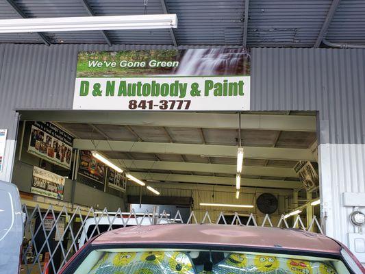 D&N Autobody and Paint sign.